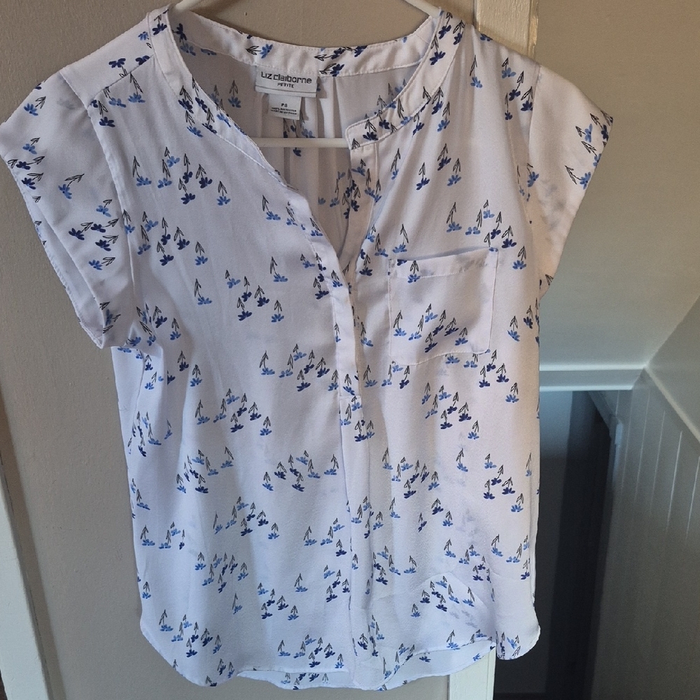 Liz Claiborne White and Blue Patterned Blouse